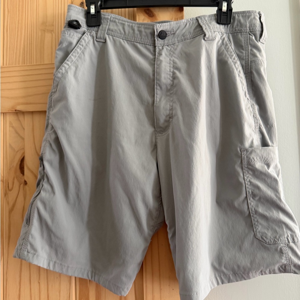 Wrangler Light Gray Cargo Shorts with Utility Pockets